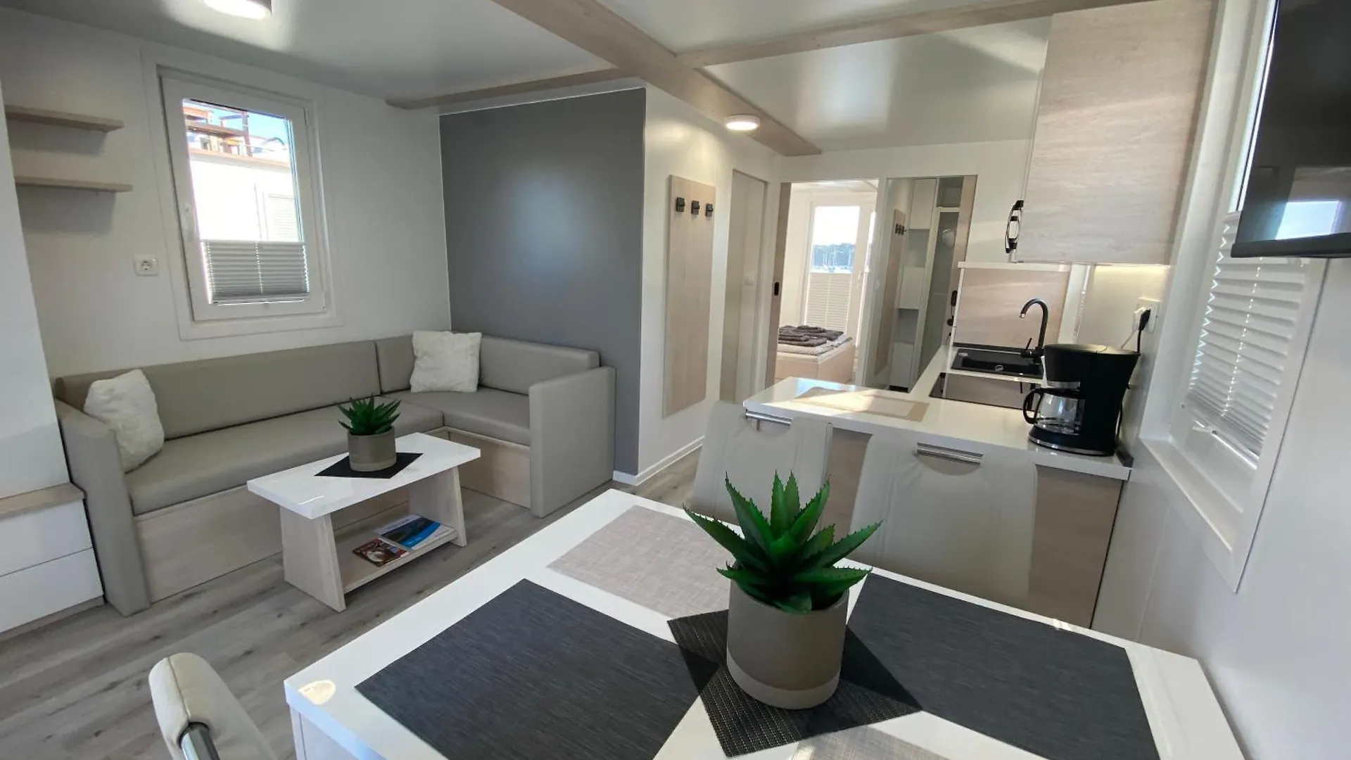 Floating House - Luxury Floating Sea Oasis Pula Apartment Croatia