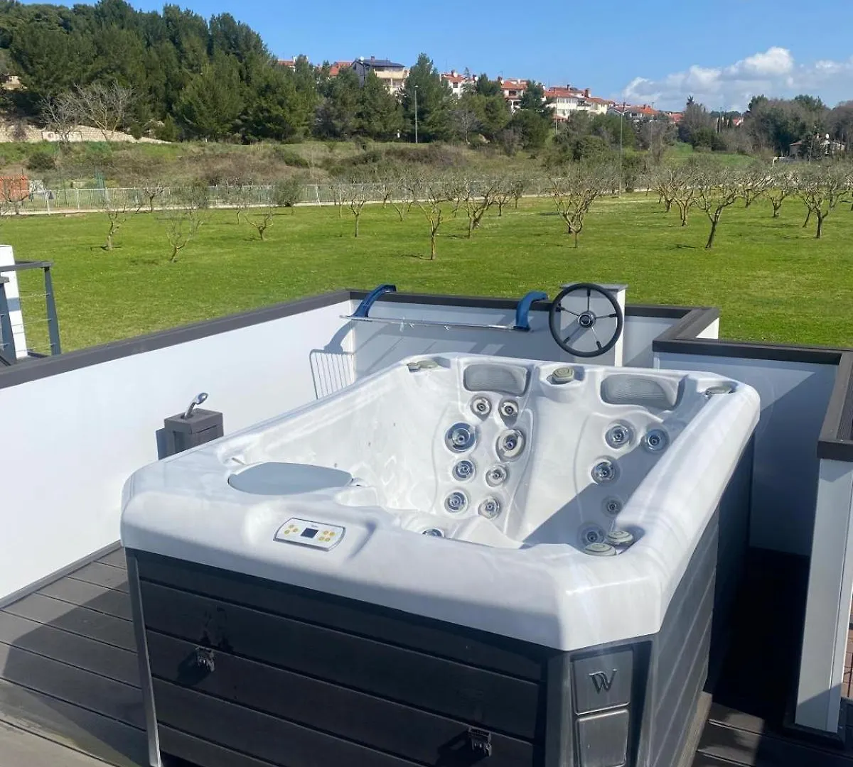 Floating House - Luxury Floating Sea Oasis Pula Apartment