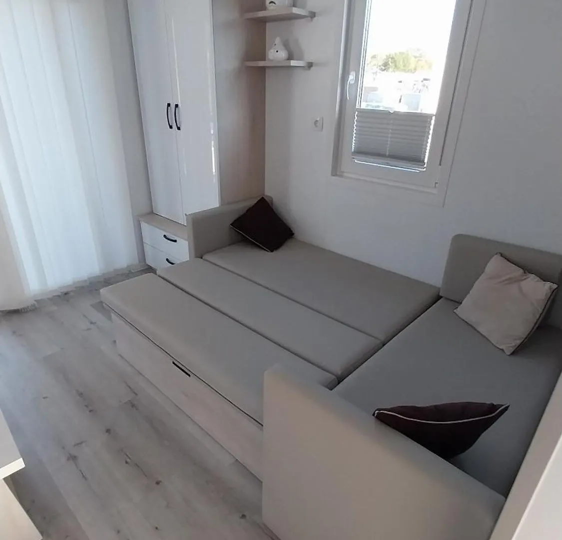Floating House - Luxury Floating Sea Oasis Pula Apartment