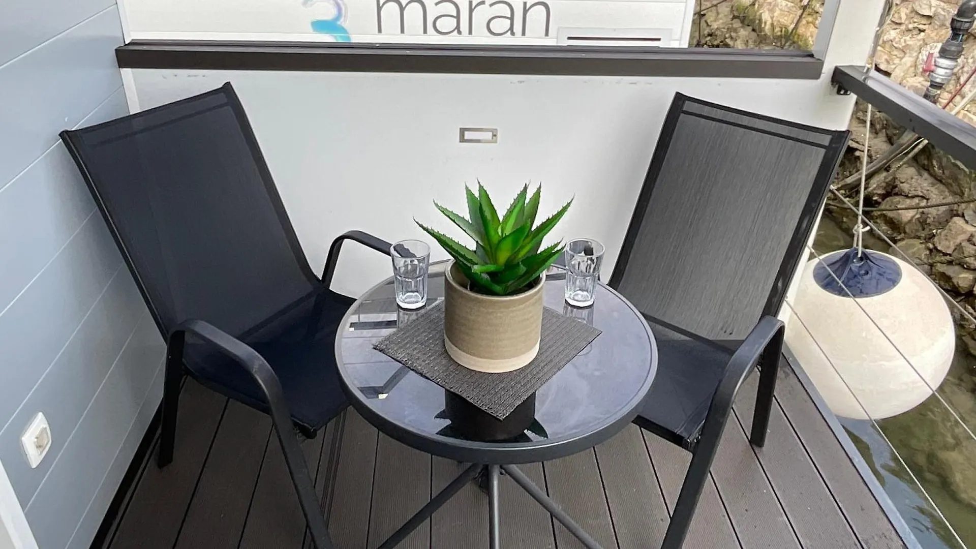Floating House - Luxury Floating Sea Oasis Pula Apartment 0*,